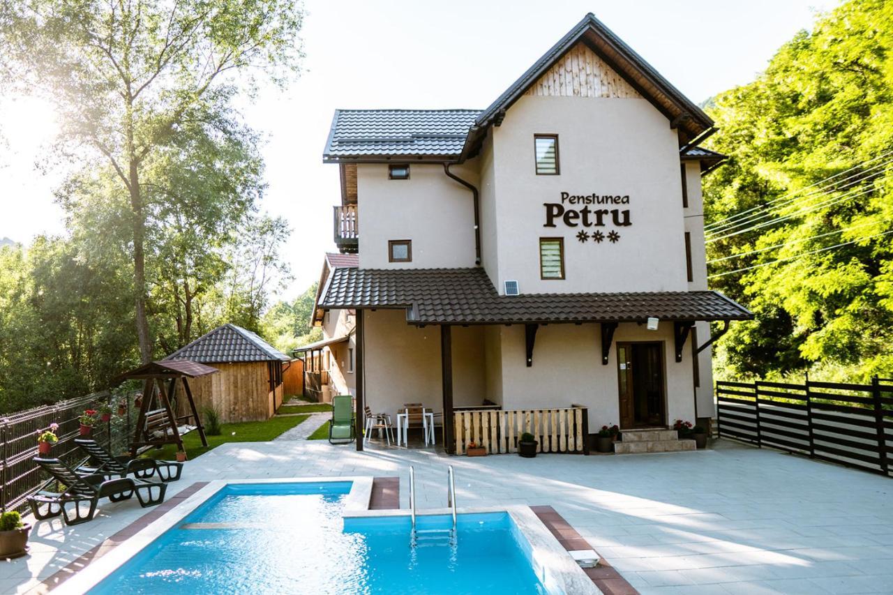 Pensiunea Petru Şugag 외부 사진